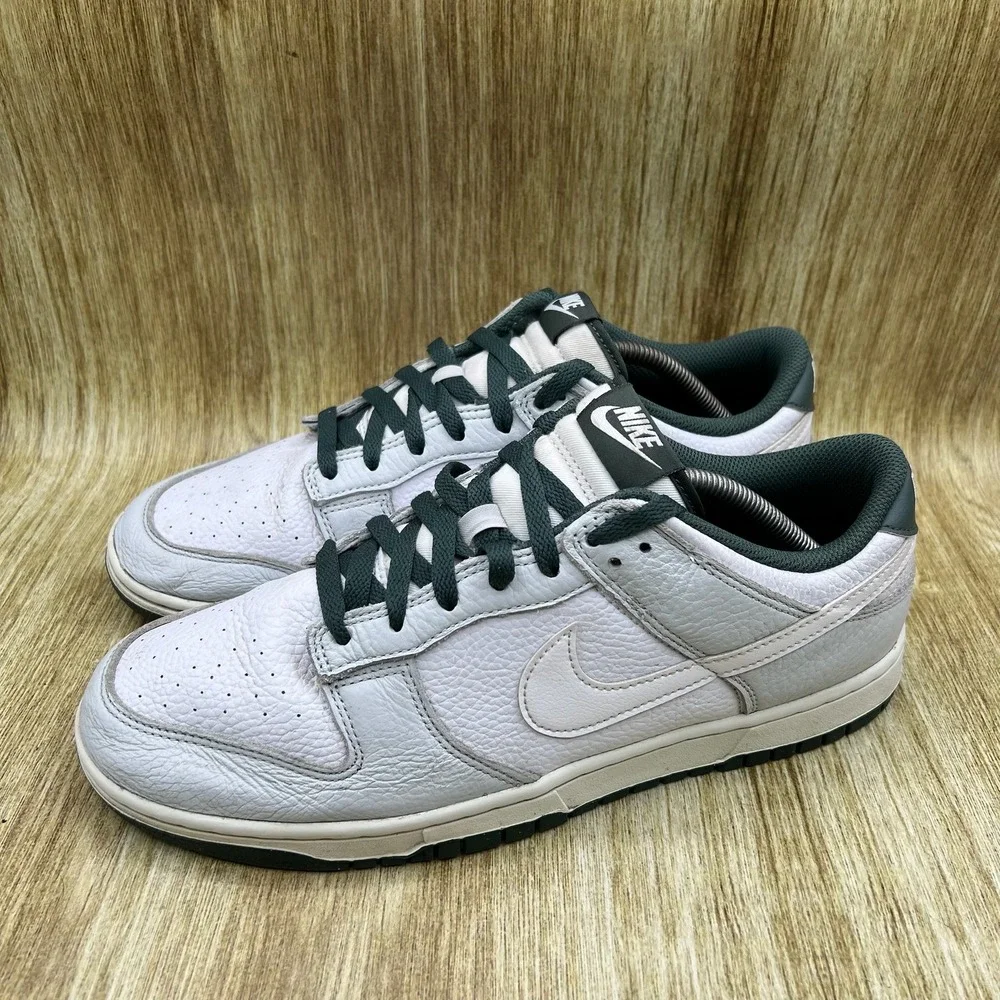 Nike Dunk Low SE Men's Size 11 Photon Dust Vintage Green Sneakers HF2874-001
